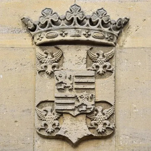 Les enfants fabriquent leur propre blason à Saint-Valery-sur-Somme