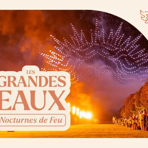 Les Grandes Eaux Nocturnes de Feu illuminent Versailles