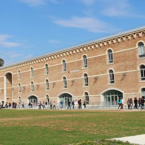 Le dernier campus encore ouvert d’Amiens bloqué par ses étudiants