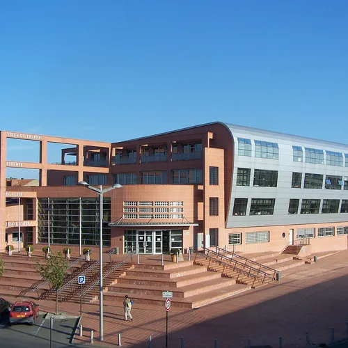 La solidarité s’organise à Trappes et La Verrière, sonnées par...
