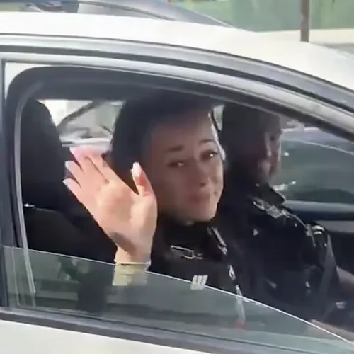 Une policière yvelinoise fait le buzz sur internet en chantant sur...