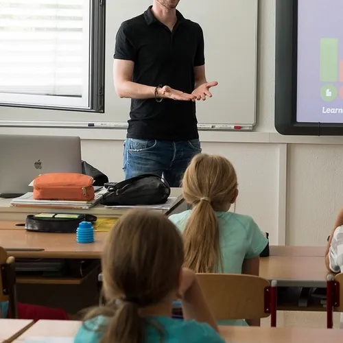 Un taux de retard plus important chez les CM1 dans les écoles...
