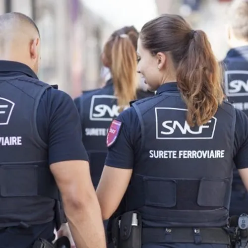 Un homme ivre dégrade les bornes de rechargement pour le pass...