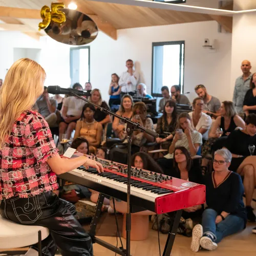 Angèle à Nantes - HIT WEST LIVE  