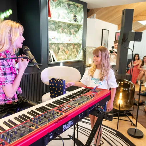 Angèle à Nantes - HIT WEST LIVE  