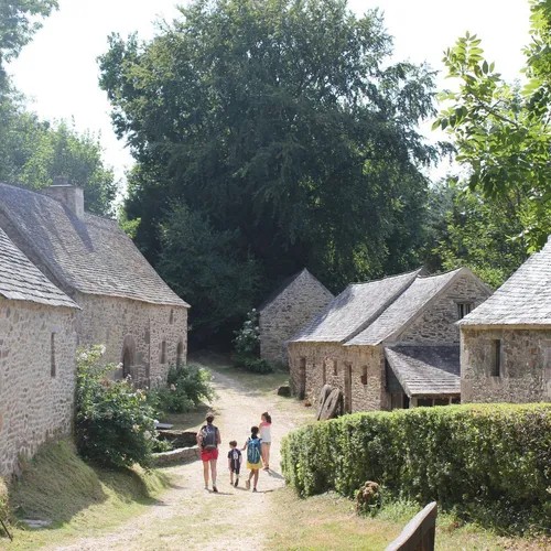 BALADE DANS LES MONTS D'ARREE