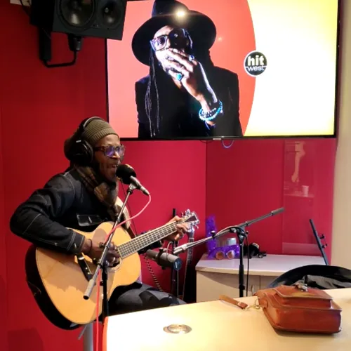 L'INTEGRALE - Tété en interview et session acoustique sur Hit West...