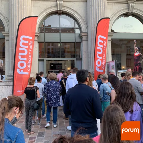 Le public à l'entrée du concert