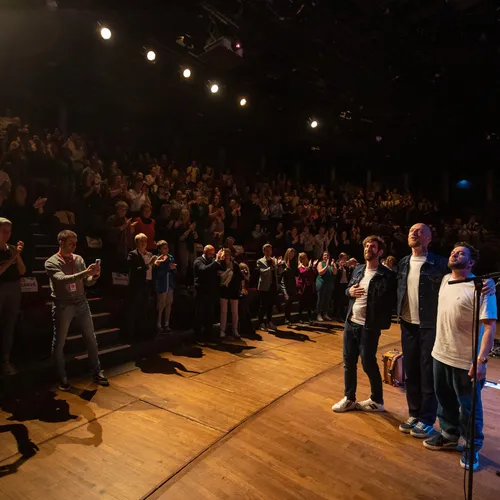 Claudio Capéo en showcase Vibration à la Halle aux Grains de Blois