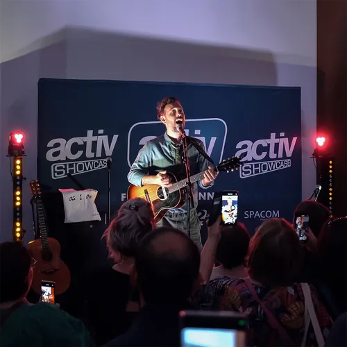 ACTIV Showcase Roanne ADÉ Charlie Winston