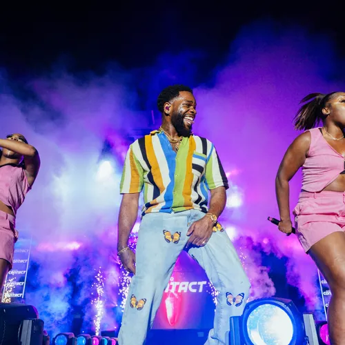 TAYC "Room 69" (LIVE)