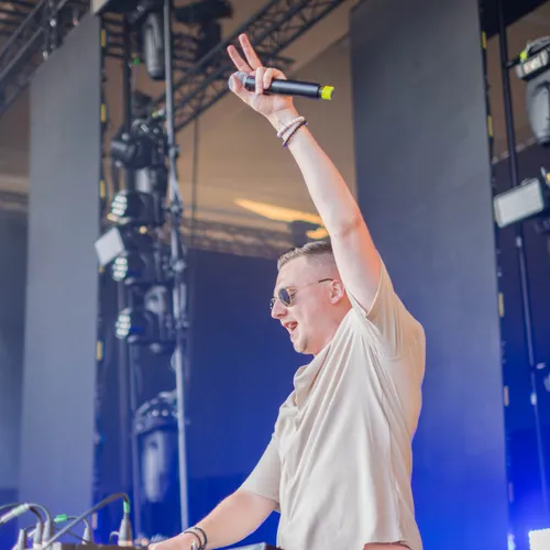 ADRIAN VERDA - #Grand Live Radio Contact - 7 juillet 2023 à Calais