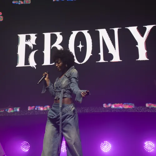 Contact VIP - Ebony - 10 octobre 2025 à l'Elispace de Beauvais