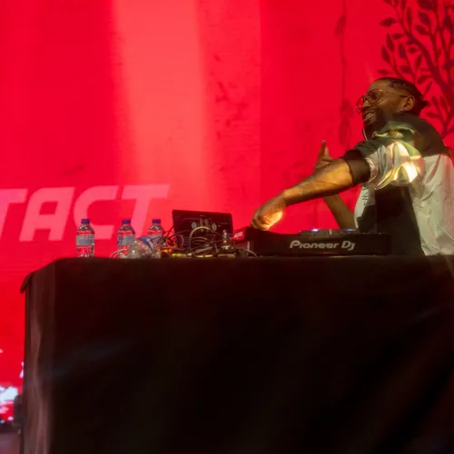 CONTACT VIP - Dadju & Tayc - Adriàn Verdà - 24 avril 2024 - Cité des Congrès de Valenciennes