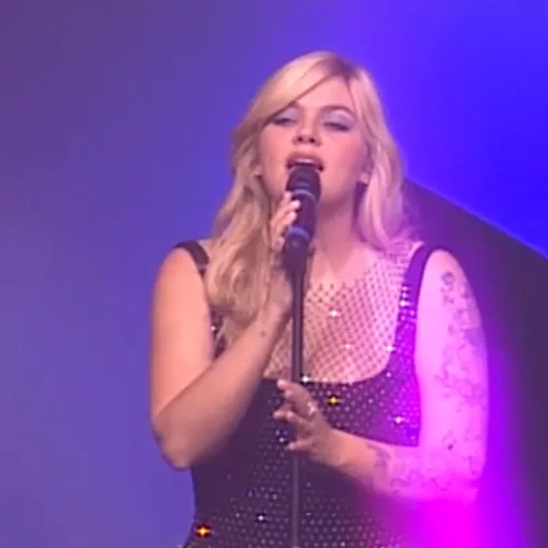 LOUANE "Aimer à mort" (Live)