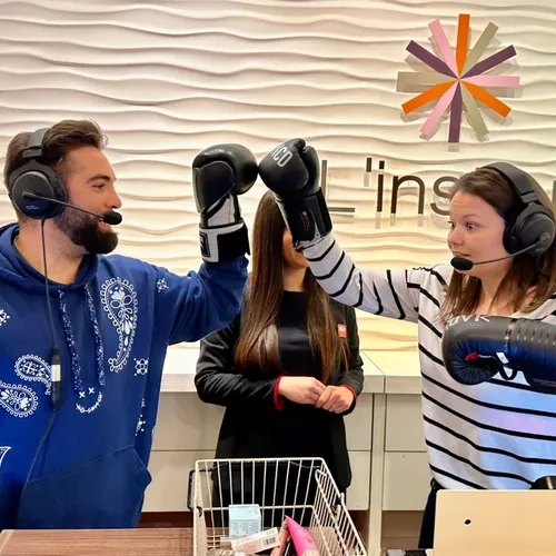 Kendi - Radio Contact - 300323