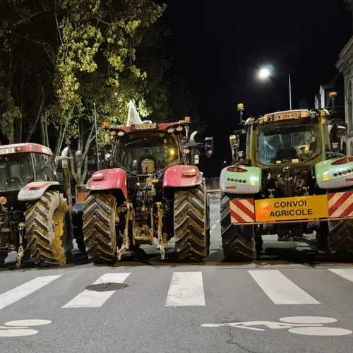 Dunkerque : des tracteurs et des agriculteurs dans toute la Région...