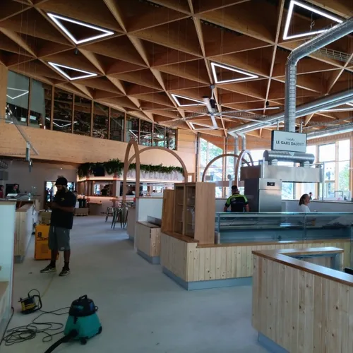 2 Derniers préparatifs ce jeudi 19 novembre, avant l'ouverture officielle au public ce samedi matin.