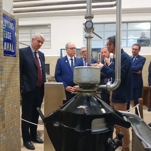 Prince Albert II de Monaco visite lait_06 05 24_MC