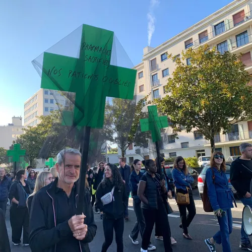  Mobilisation Pharma Angers_18 09 25_AVC