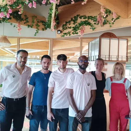 7 Une partie des salariés de l'équipe salle de Revellatta.