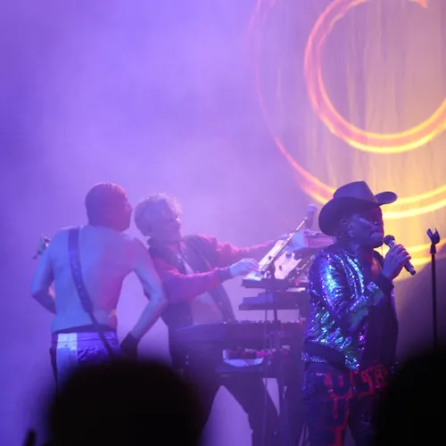 Le chanteur Marco Prince et les musiciens de FFF (Fédération française de Fonck).