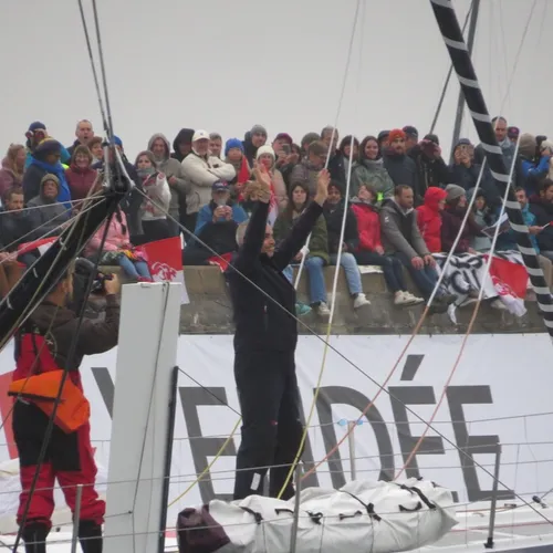 Fabrice Amedeo salue son public_10 11 24_Marie Chevillard