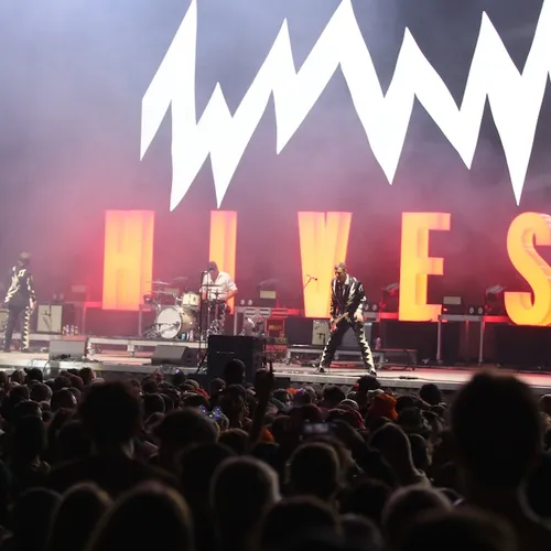Les rockeurs suédois de The Hives ont embarqué les festivaliers dans un concert énergique.