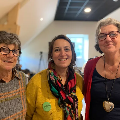 Les salariées de L'Etabli avec Aurélie Pigeon au centre