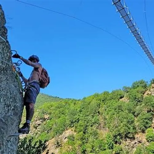 Via Ferrata de Mazamet – Hautpoul : dépassement et panorama