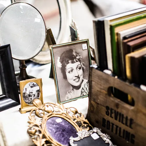 Un vide grenier permanent..