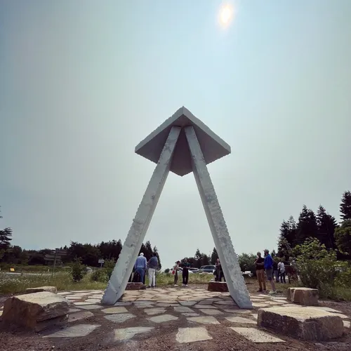 De superbes "totems" en pierres de pays pour sublimer le territoire...