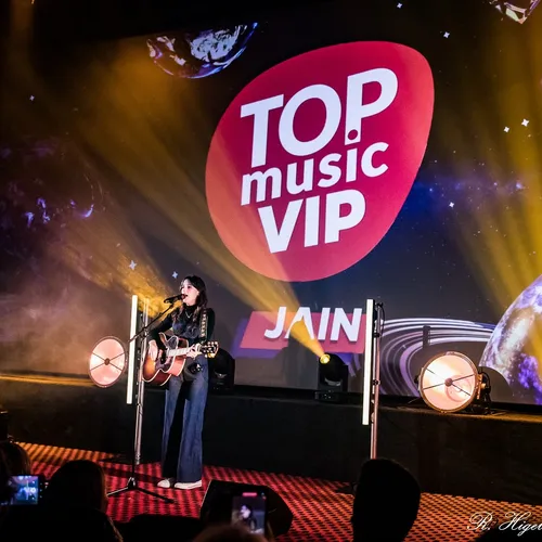 Jain au Top Music VIP