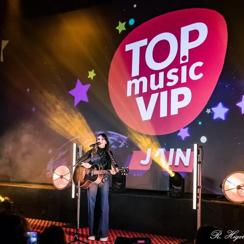 Jain au Top Music VIP