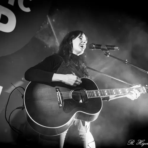 Jain au Top Music VIP