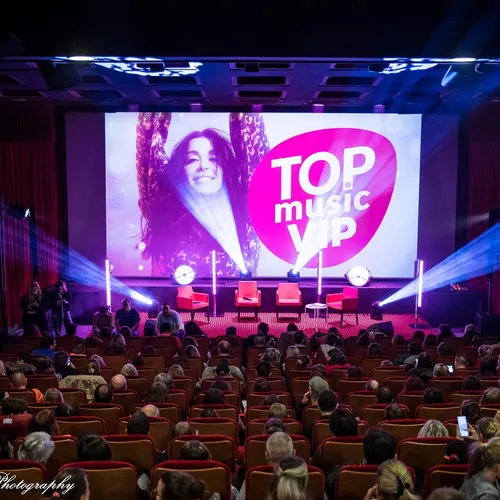 Jenifer TOP MUSIC VIP émission On Est Tous Debout Vox Strasbourg 2022 @René Higelin Photography