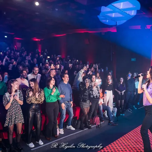 Jenifer TOP MUSIC VIP émission On Est Tous Debout Vox Strasbourg 2022 @René Higelin Photography