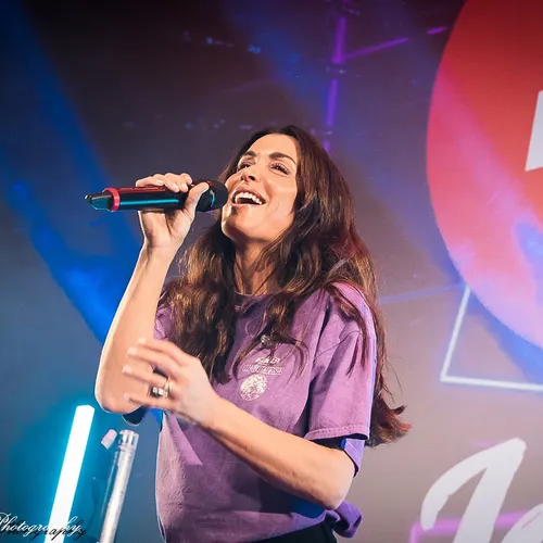 Jenifer TOP MUSIC VIP émission On Est Tous Debout Vox Strasbourg 2022 @René Higelin Photography