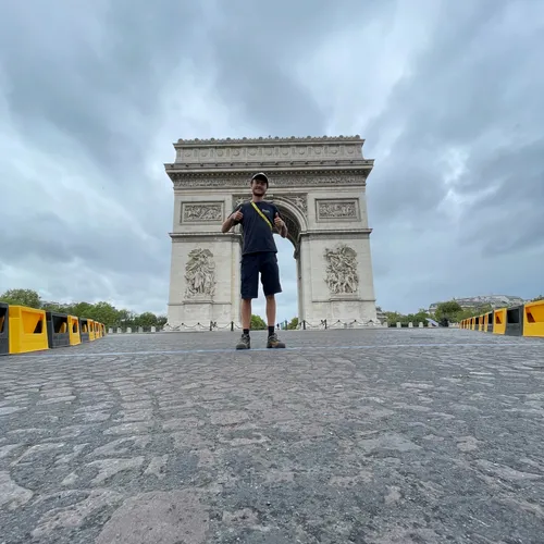 Le lillois Maxence manutentionnaire sur le Tour de France !