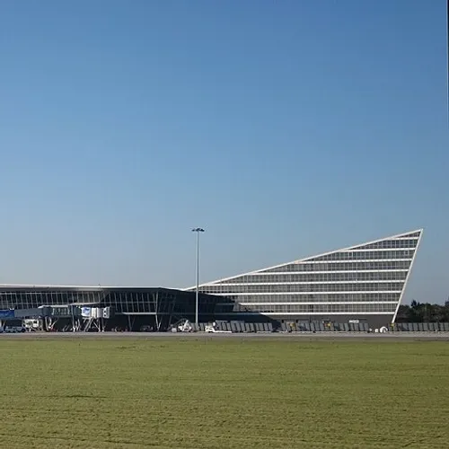 Les nuisances sonores bientôt réglementées la nuit à l'aéroport de...
