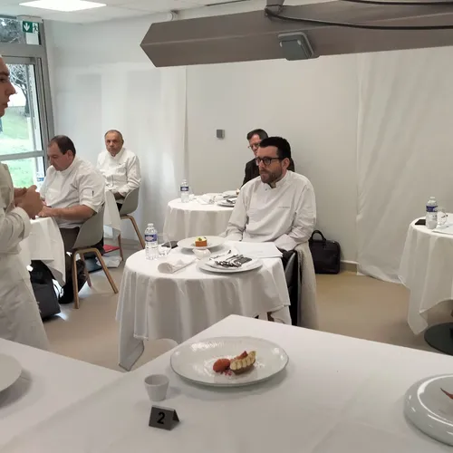 Le concours du jury du championnat de France du dessert à Souillac