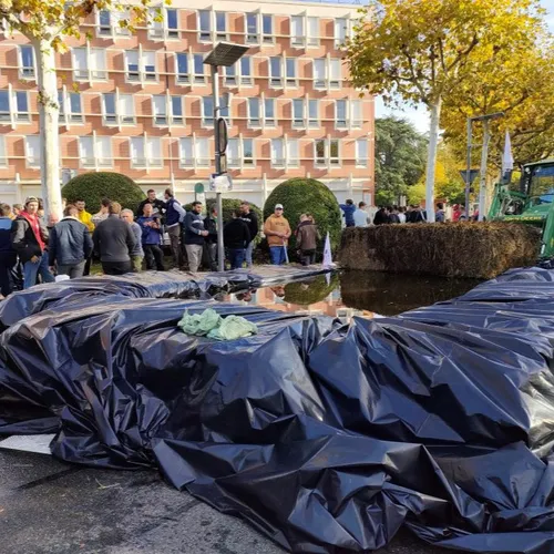 Manifestation des agriculteurs à Albi (Tarn) le 14 novembre 2023.