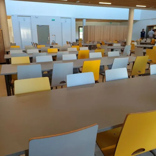 Le réfectoire au collège de La Cavalerie