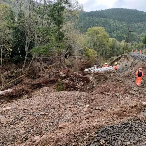 Les travaux sur la ligne SNCF entre Millau et Bédarieux.