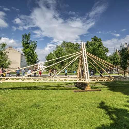 Seesaw - Œuvre tchèque