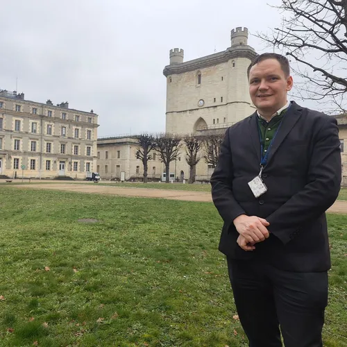 [PODCAST] Les vies héroïques, immersion dans le fonds d’archives du...