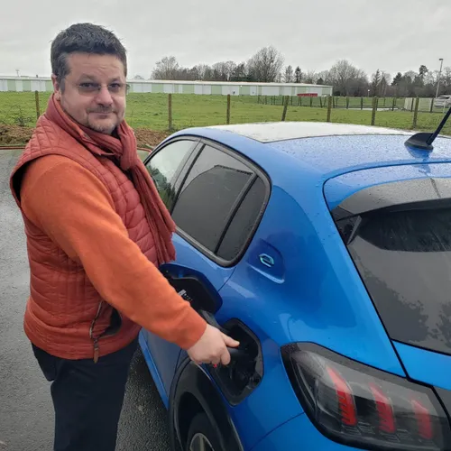 [PODCAST] Normandie : ce patron offre un véhicule à tous ses salariés