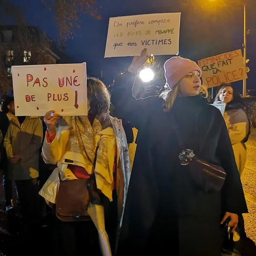 [PODCAST] Elles dénoncent "une police qui ne les protège pas"