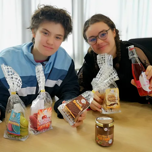 [PODCAST] Deux lycéennes à la tête de leur propre biscuiterie...