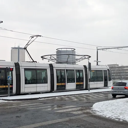 Rouen se réveille sous la neige